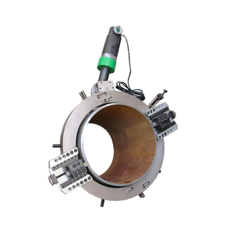 Máquina elétrica de biselamento e corte com braçadeira externa